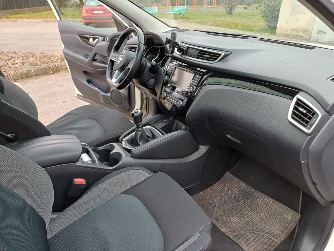 Nissan Qashqai 1.3 DIG-T 140 CV N-Connecta