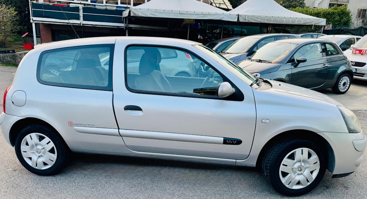 Renault Clio 1.2 16V cat 3 porte