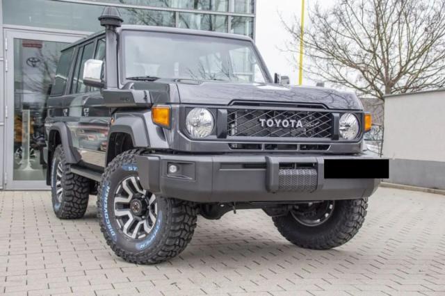 Toyota Land Cruiser GRJ 76 4.0 VX LIM '24