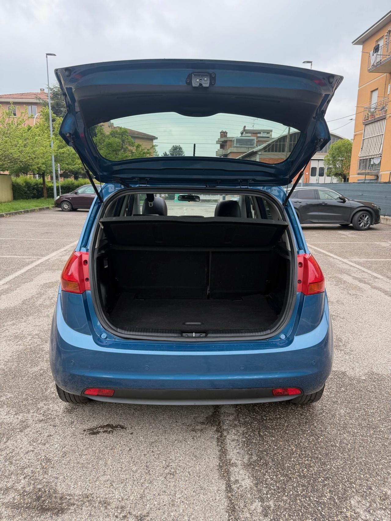 Kia Venga 1.4 crdi - TETTO - NEOP. - 12 MESI DI GARANZIA -