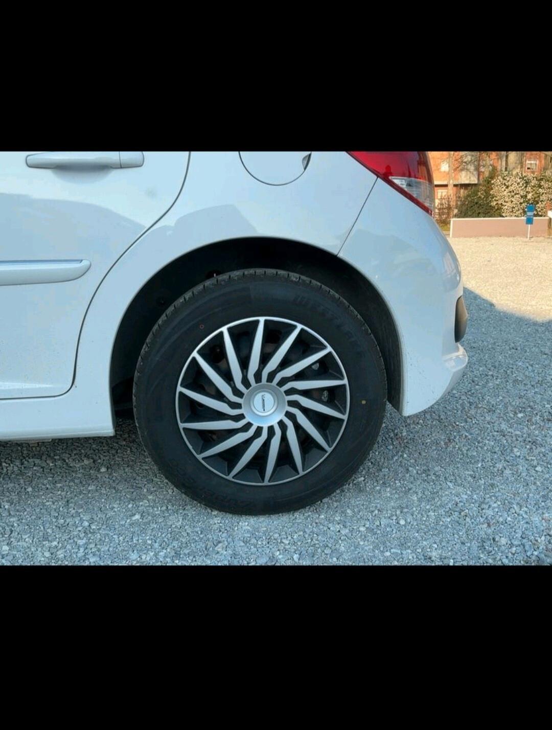 Peugeot 207 1.4 HDi 70CV 5p. Energie 2012