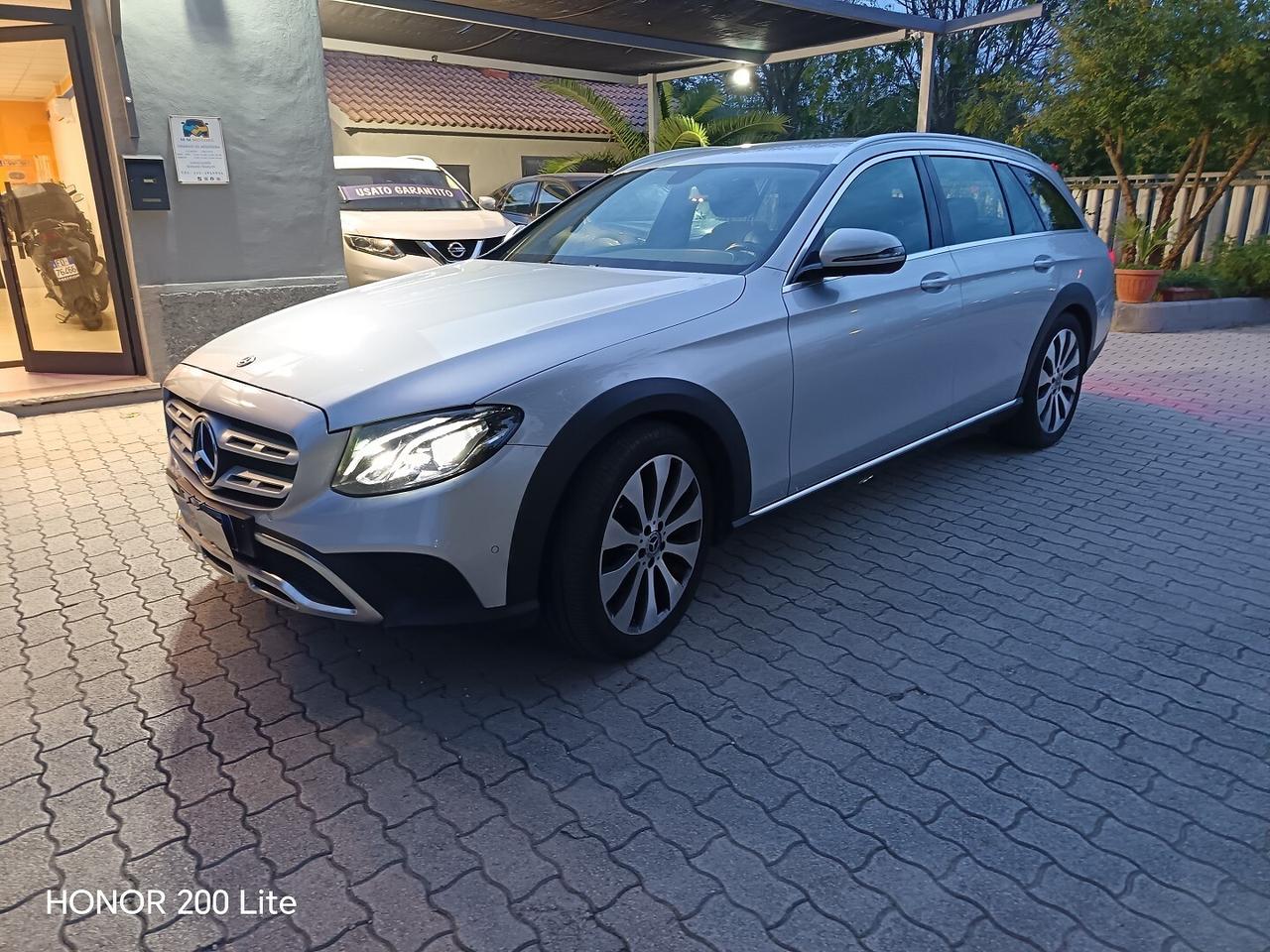 MERCEDES-BENZ E 220 d Auto Bus. Sport All-Terrain