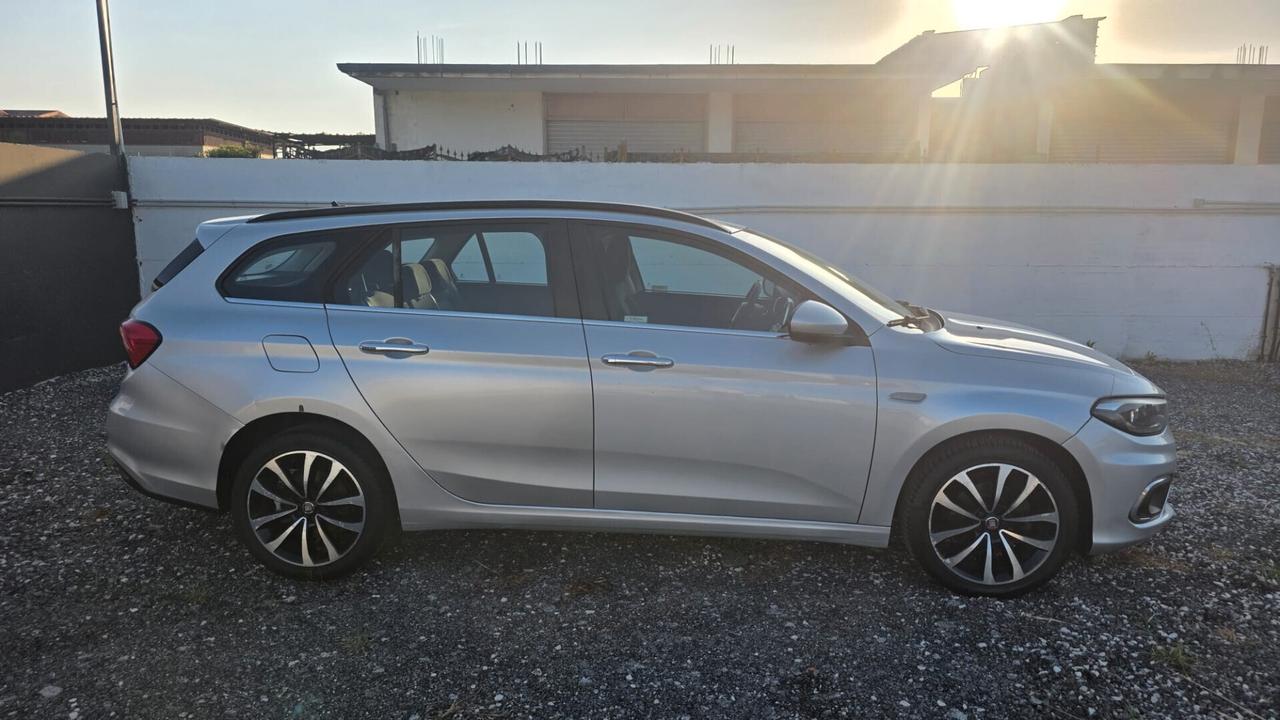 Fiat Tipo 1.6 Mjt S&S SW Lounge