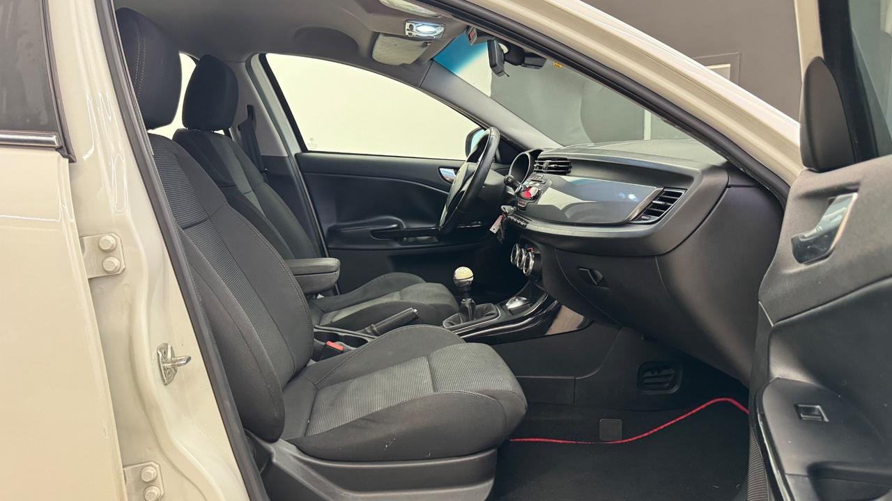 Alfa Romeo Giulietta 1.6 JTDm-2 105 CV Distinctive-2012