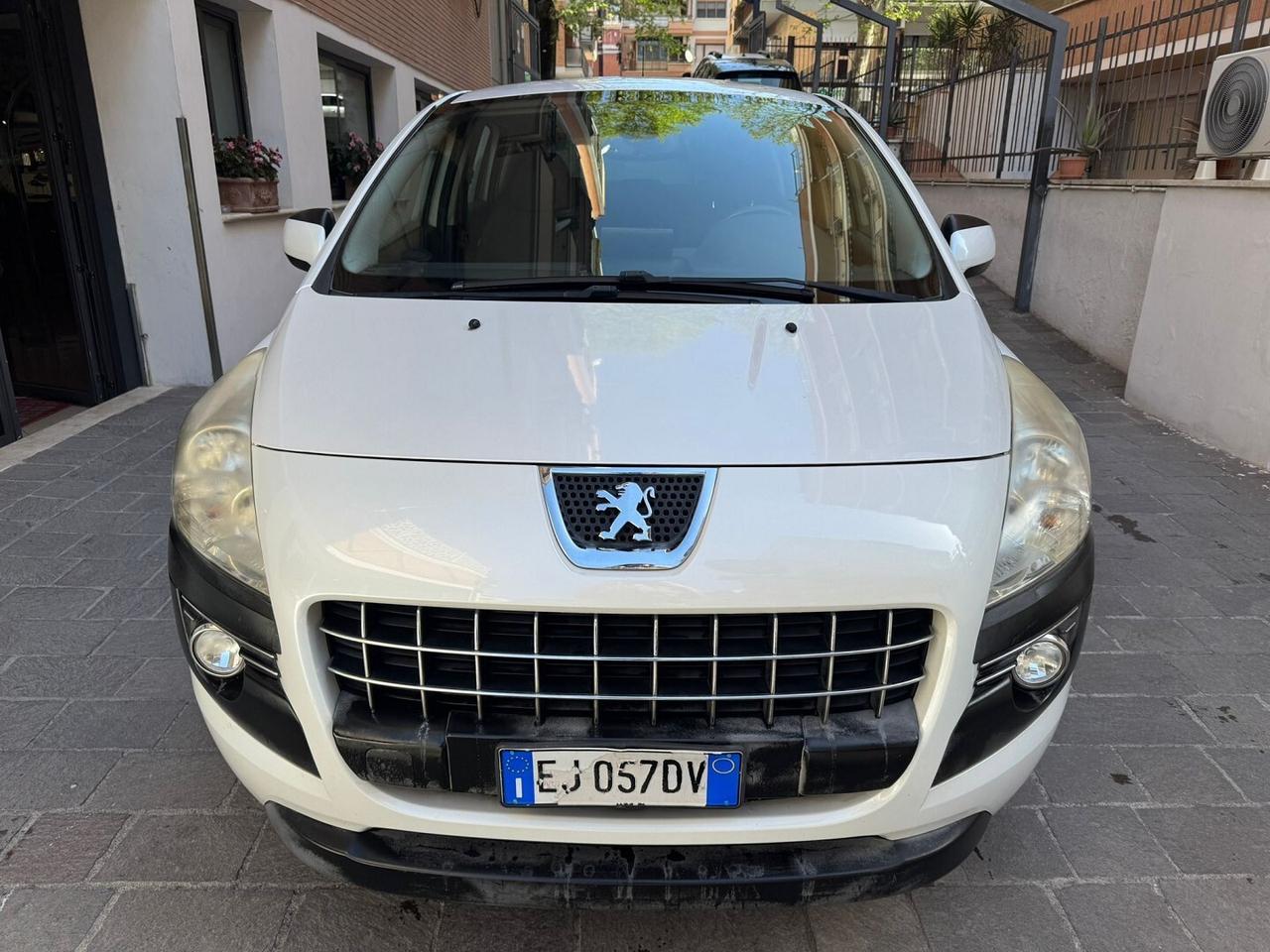 PEUGEOT 3008 1.6 HDi 112CV Business