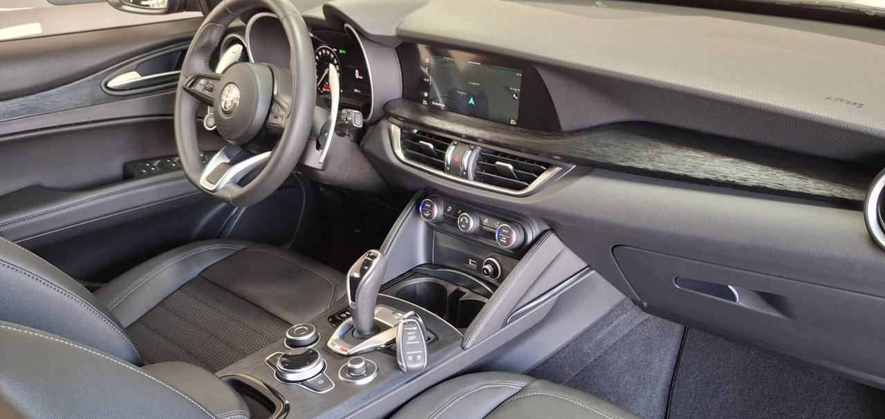 Alfa Romeo Stelvio 160cv restyling allestimento veloce