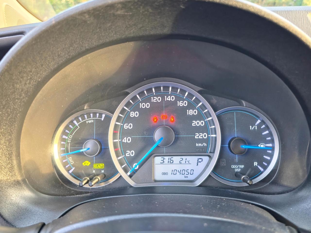 Toyota Yaris 1.5 Hybrid 5 porte Lounge E5B Automatico NEO 2014