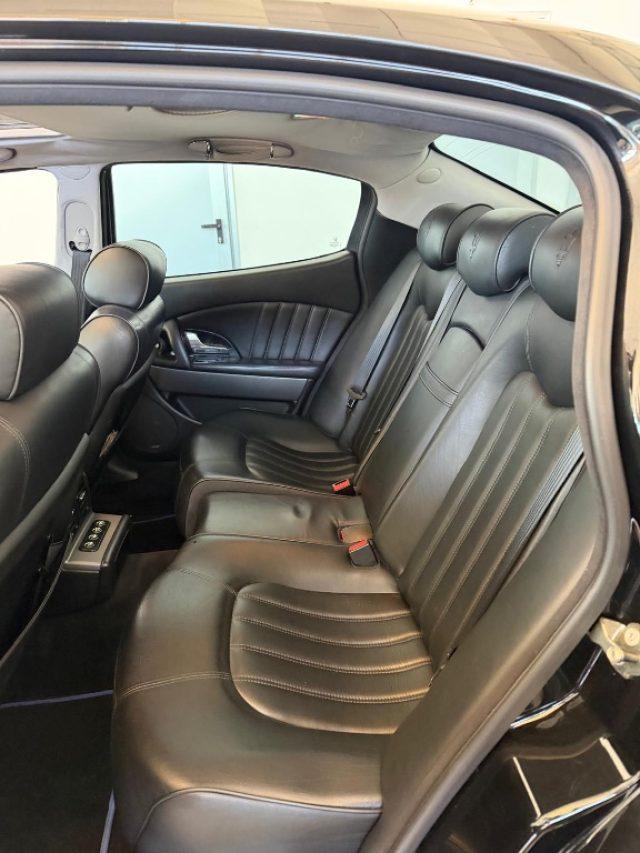 MASERATI Quattroporte 4.2 V8 //SERVICE BOOK//FULL