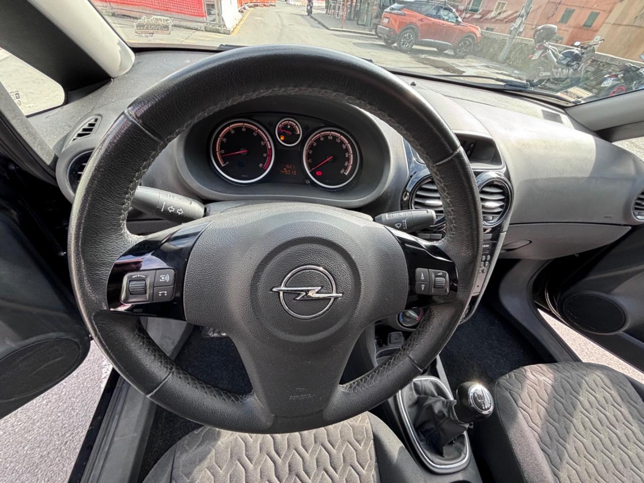 Opel Corsa 1.2 85CV 3 porte GPL-TECH b-color