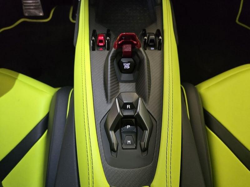 Lamborghini Revuelto Revuelto 6.5 V12