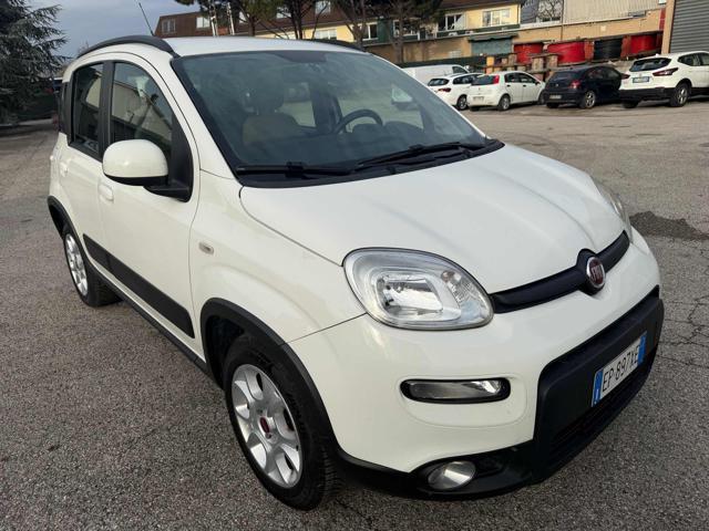 FIAT Panda 0.9 TwinAir Turbo Natural Power Trekking Bellissim