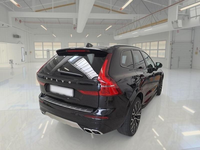VOLVO XC60 B4 D AUTOMATICO R-DESIGN SUV