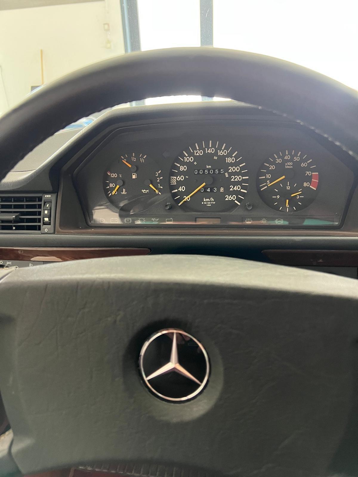 Mercedes-benz E 320 Coupe