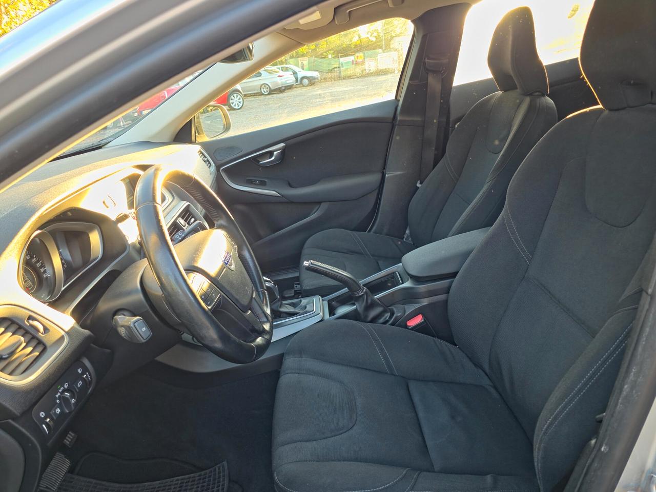 Volvo V40 D4 Momentum CV-120 Automatica E6 NEO 2016