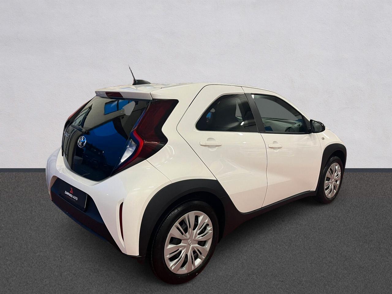 Toyota Aygo X 1.0 VVT-i 72 CV 5 porte Active | da €202 al mese