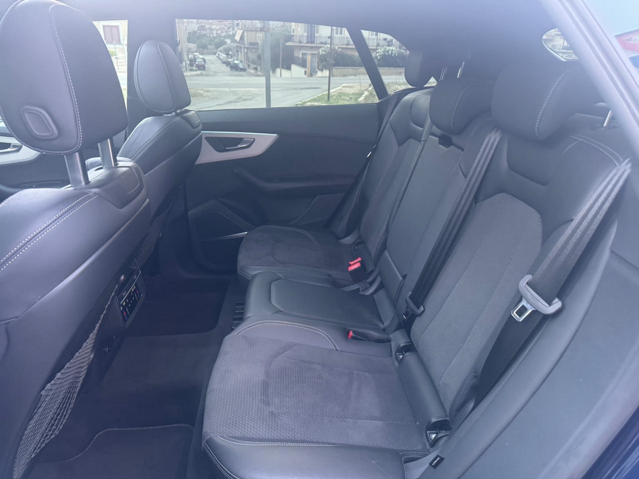 AUDI Q8 45 TDI 231 CV S-LINE TETTO R22 FULL IVA