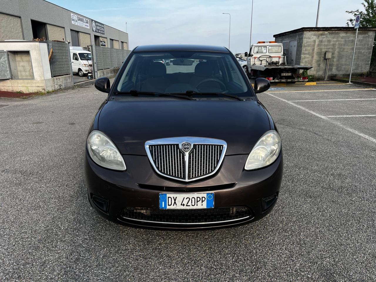 Lancia Ypsilon 1.4 Platino Ecochic GPL