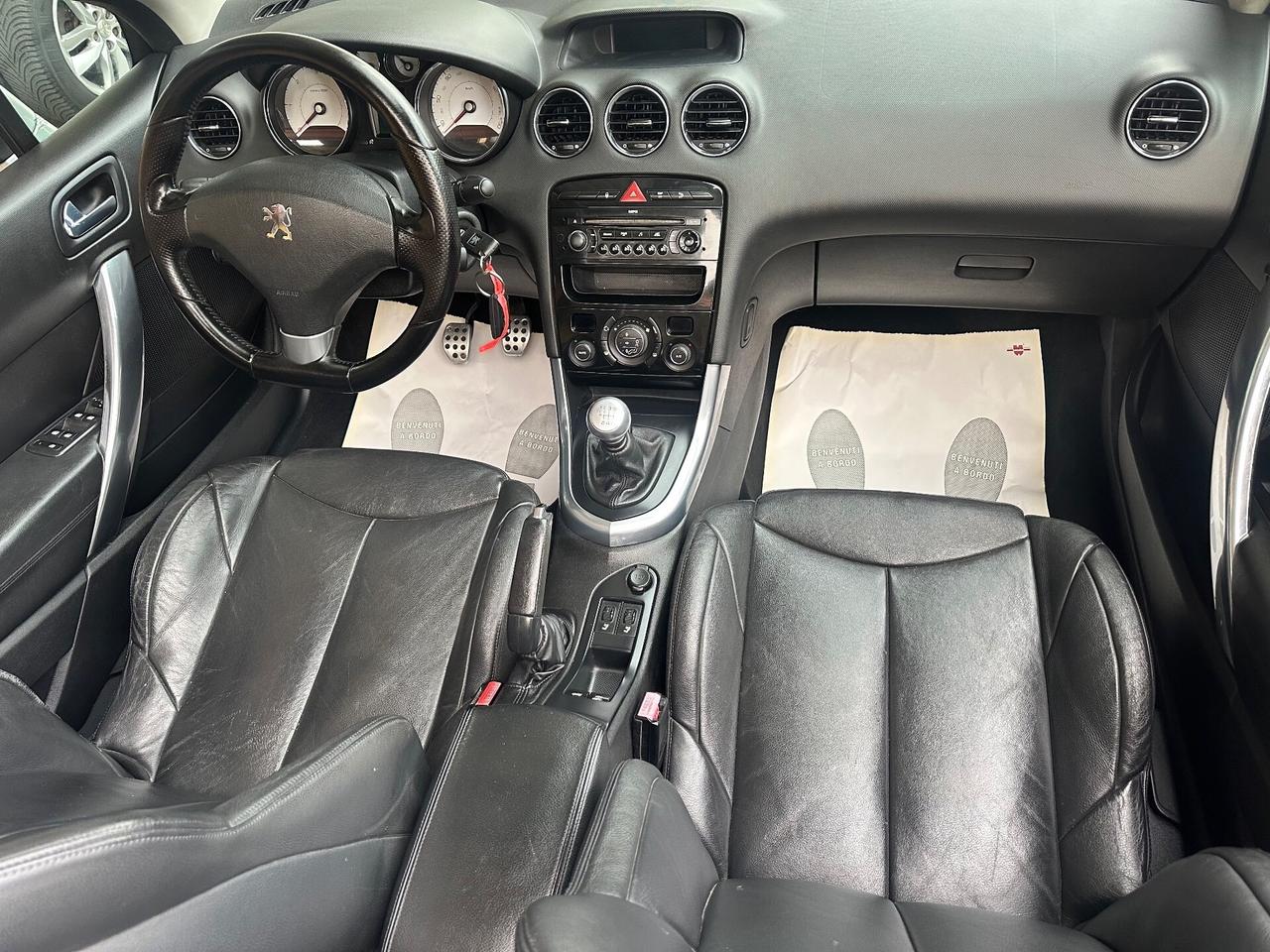 Peugeot 308 2.0 HDi 140CV CC Féline