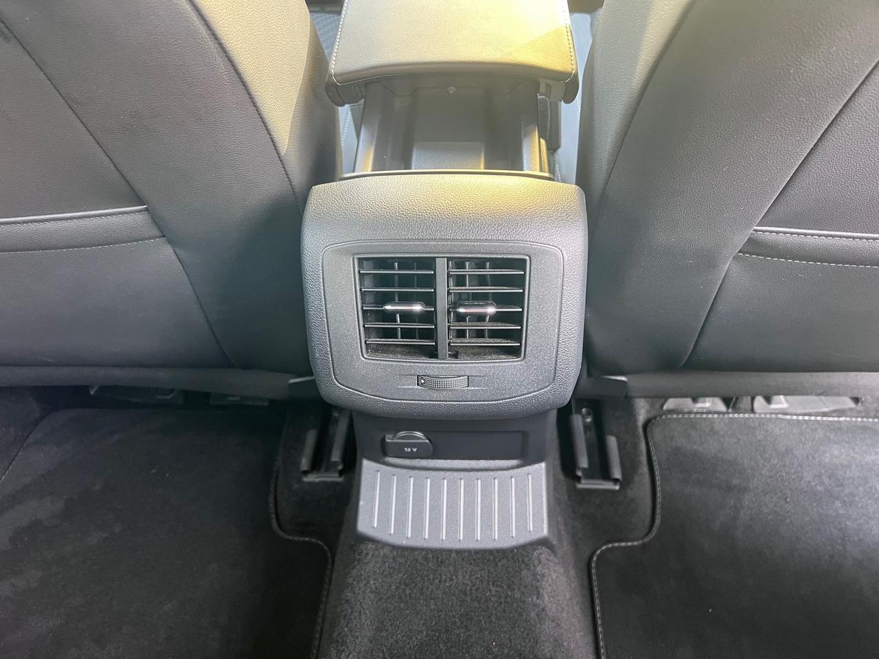 Volkswagen T-Roc 2.0 TSI R R Line #7984