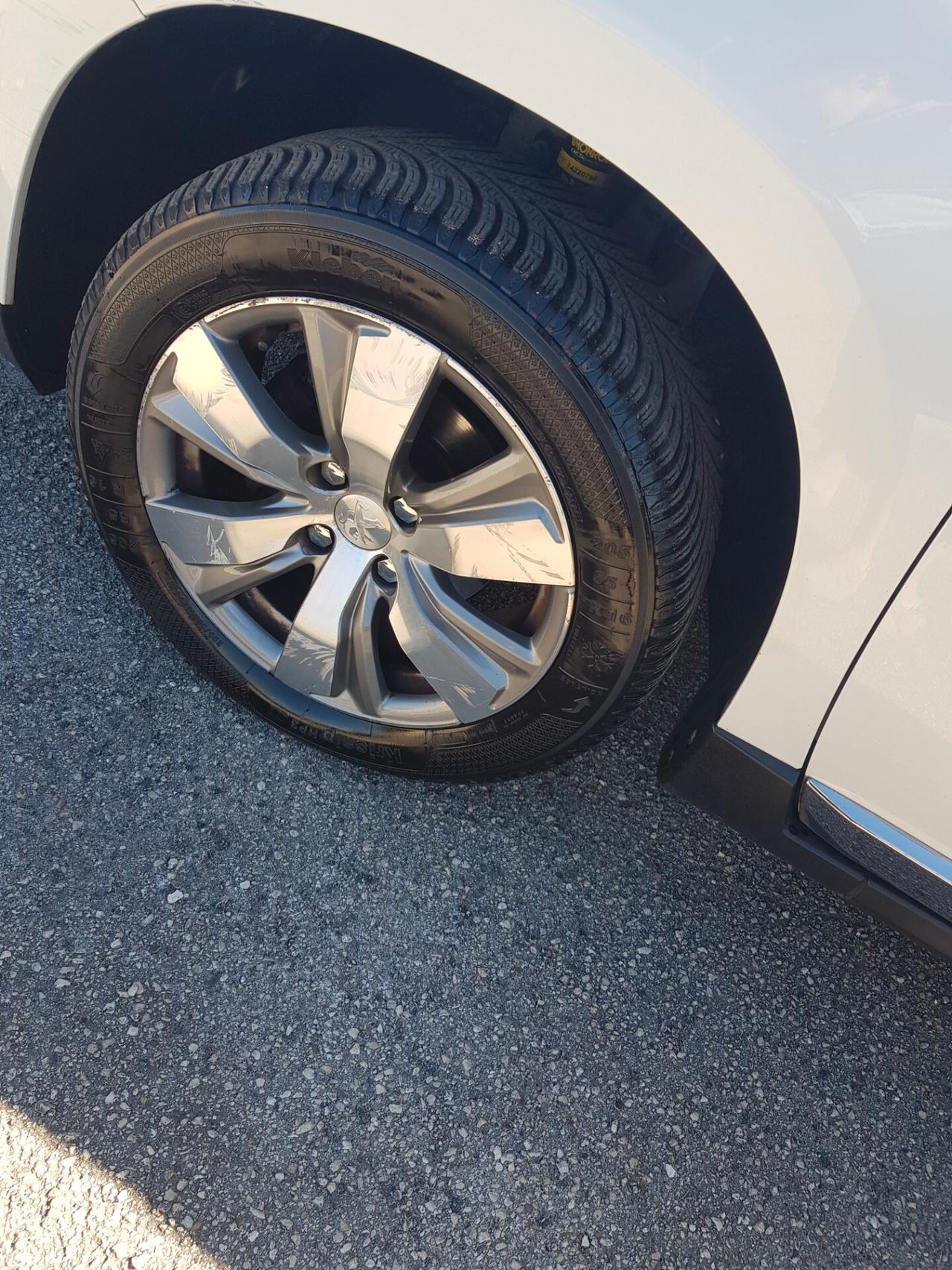 Peugeot 2008 PureTech 82 ETG5 S&S Allure