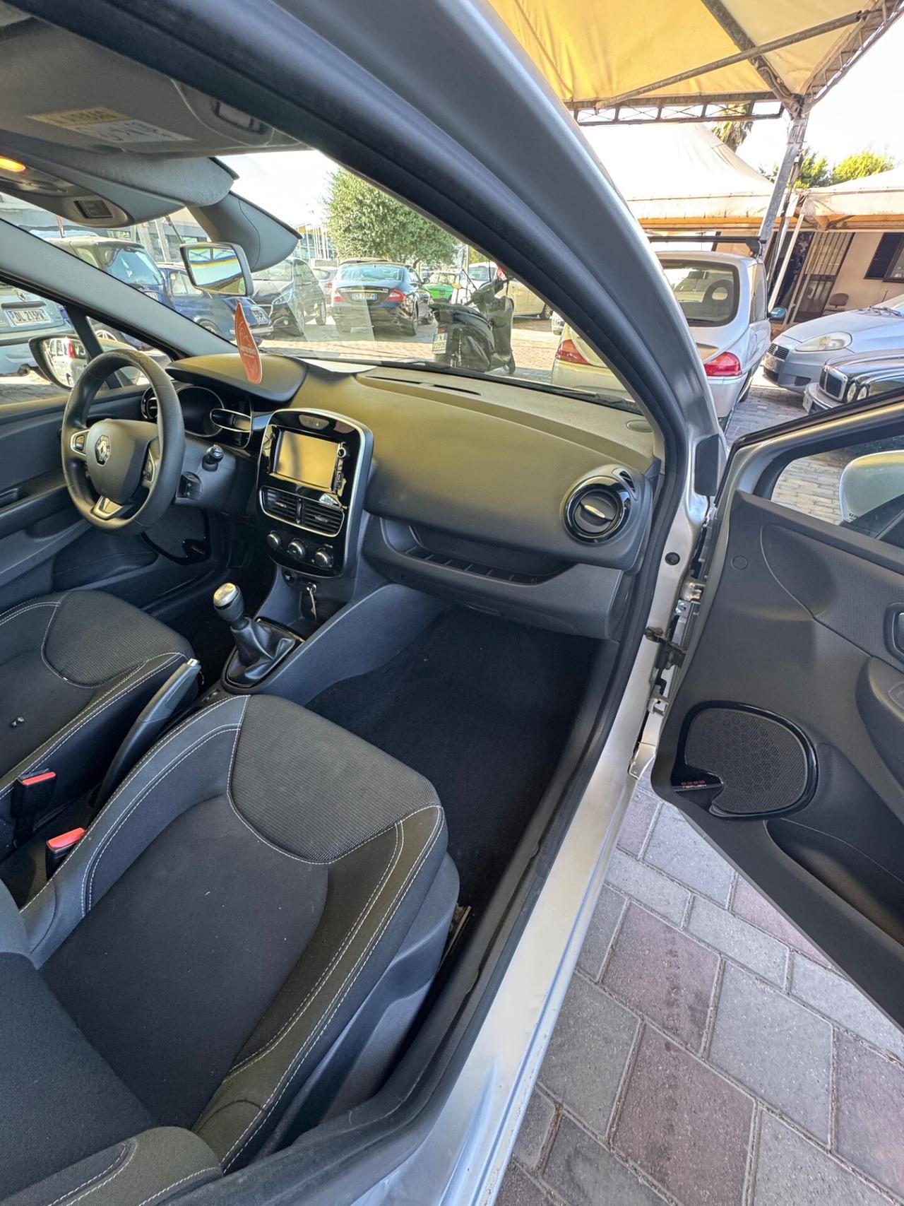 Renault Clio 1.2 75CV 5 porte Intens