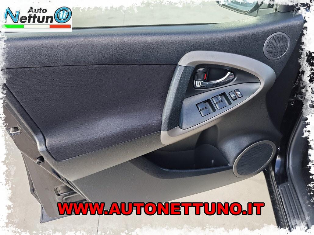 Toyota RAV 4 RAV4 2.2 D-4D 177 CV Luxury