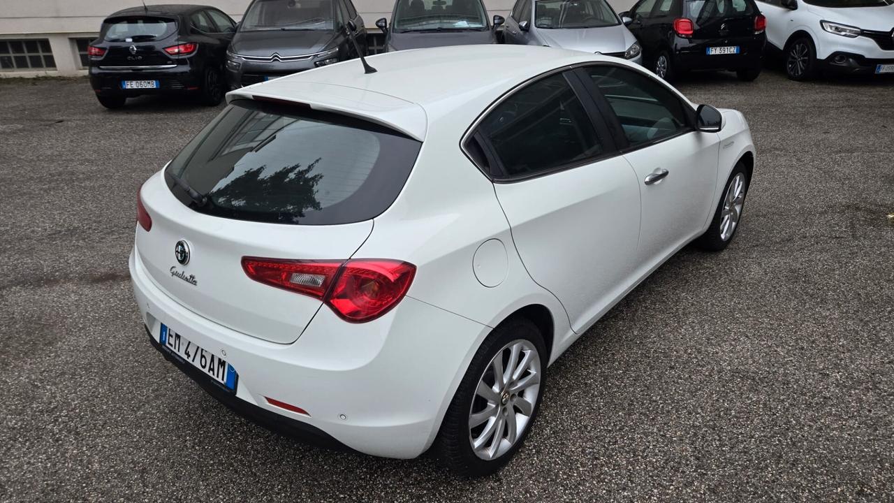 Alfa Romeo Giulietta 1.6 JTDm-2 105 CV Exclusive