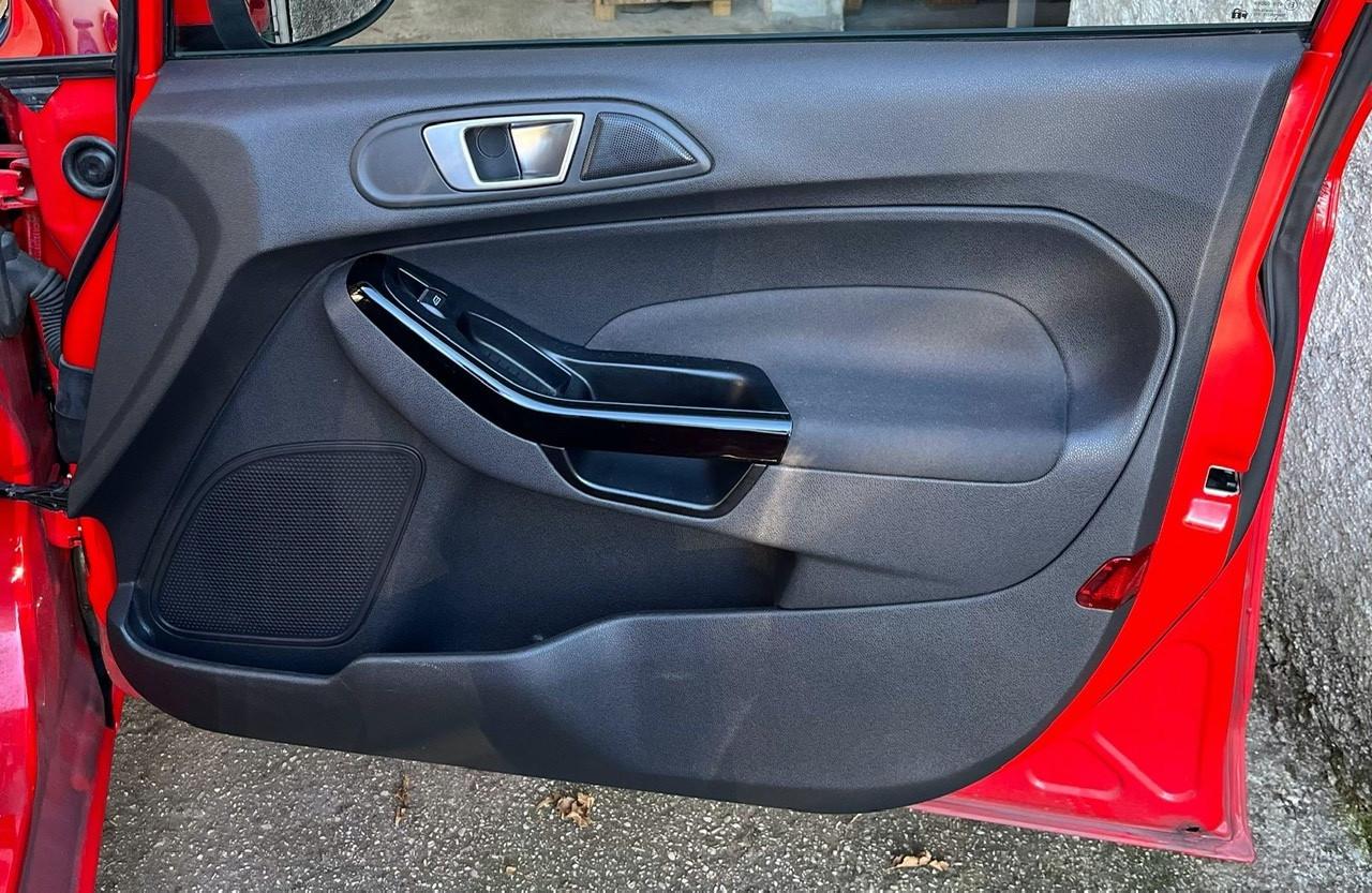 Ford Fiesta Plus 1.5 TDCi 75CV 5 porte