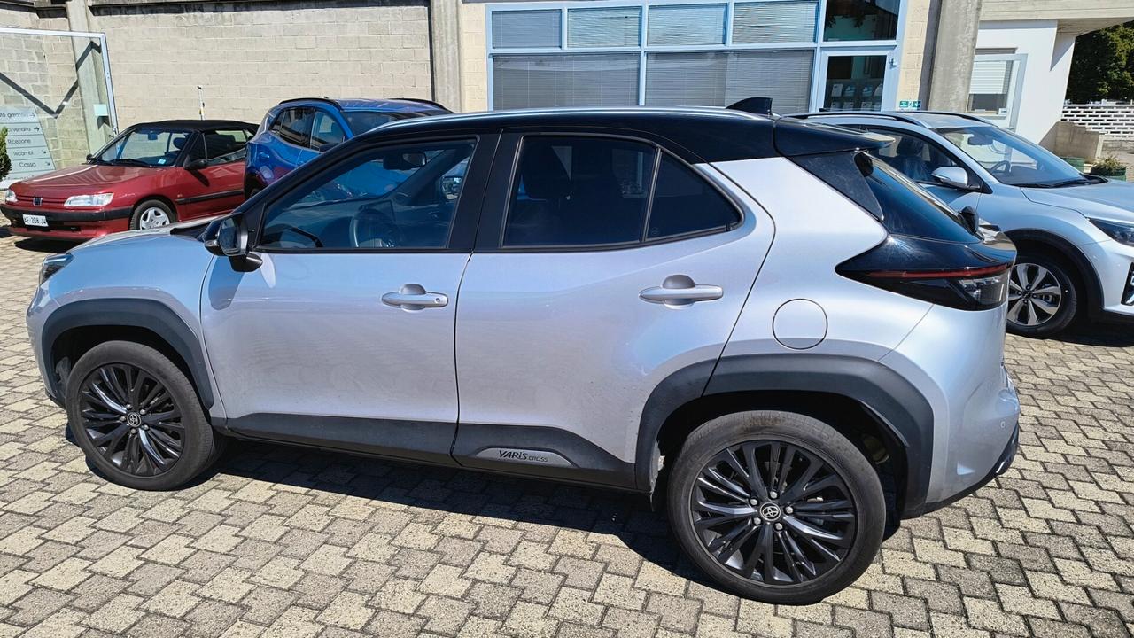 Toyota Yaris Cross 1.5 Hybrid 5p. E-CVT AWD-i Adventure