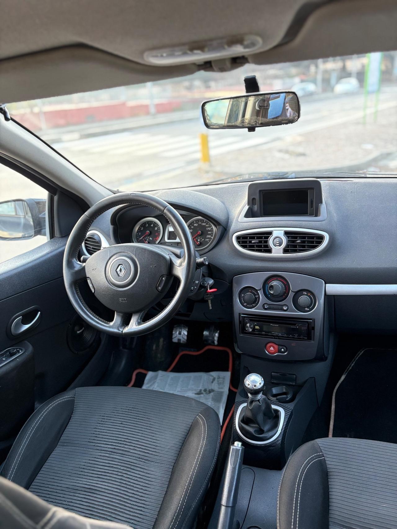 Renault Clio 1.2 benzina 5 porte Dynamique