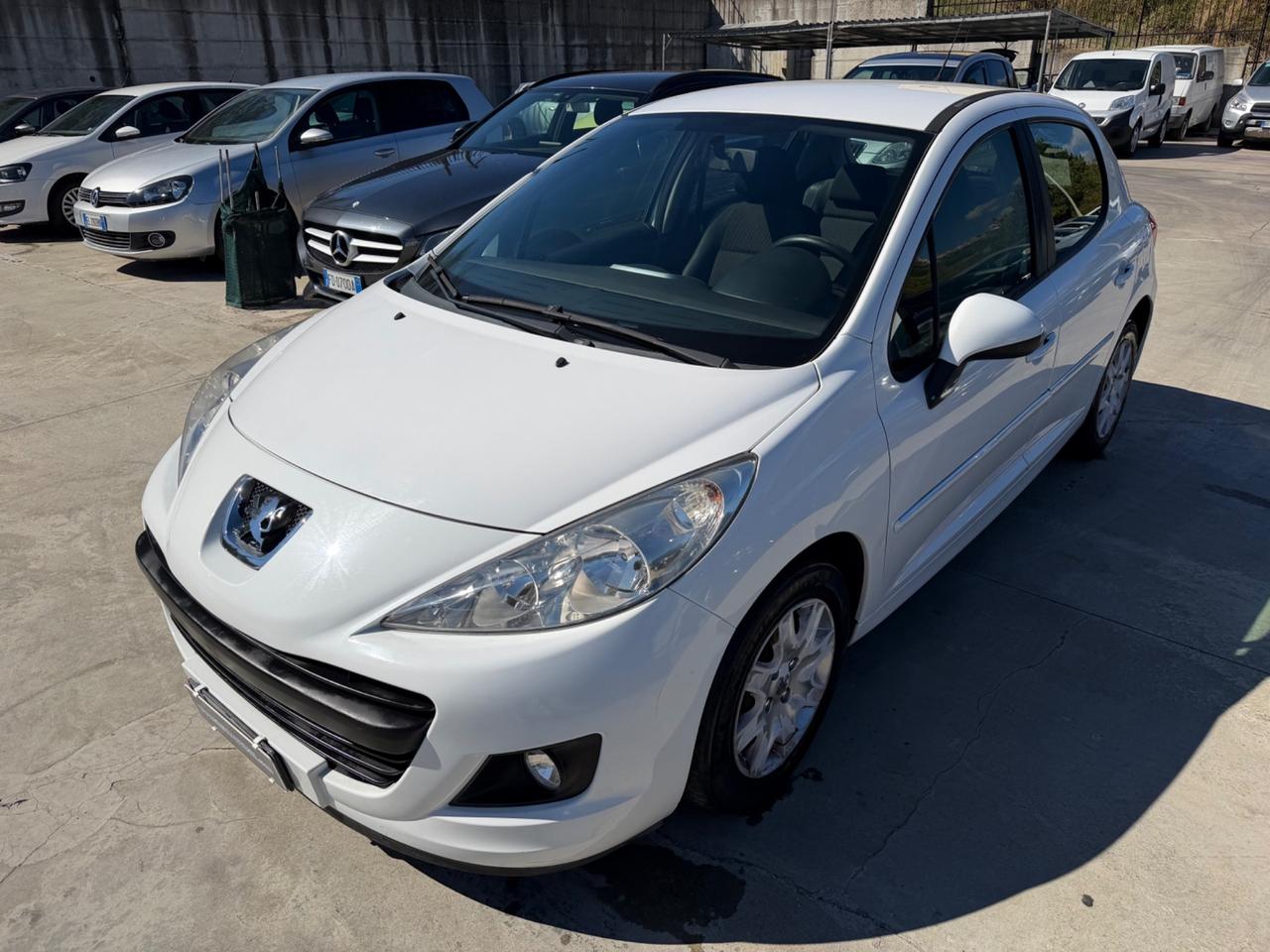 Peugeot 207 1.4 HDi 70CV 5p. Energie / 140.000KM