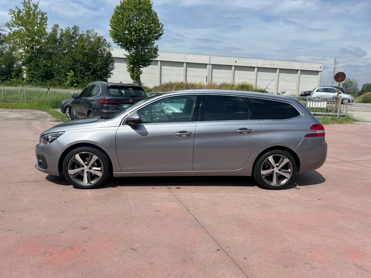 Peugeot 308 BlueHDi 130 S&S EAT8 Allure