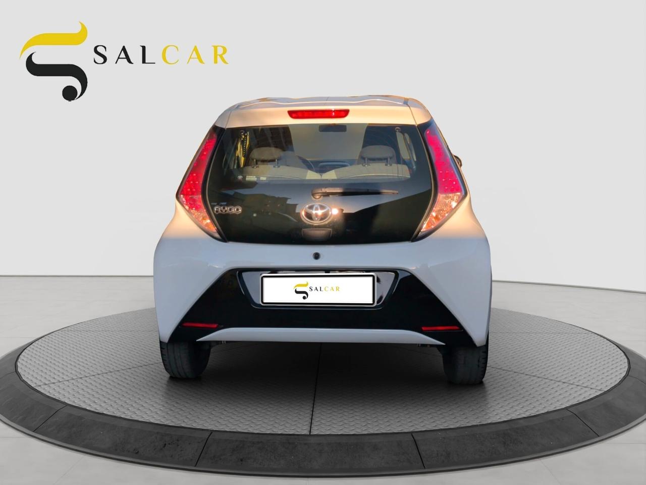 Toyota Aygo 1.0 VVT-i 69 CV 5 porte x-play TSS 2018