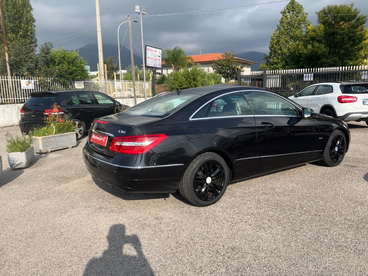 Mercedes-benz E 250 E 250 CDI Coupé BlueEFFICIENCY Avantgarde