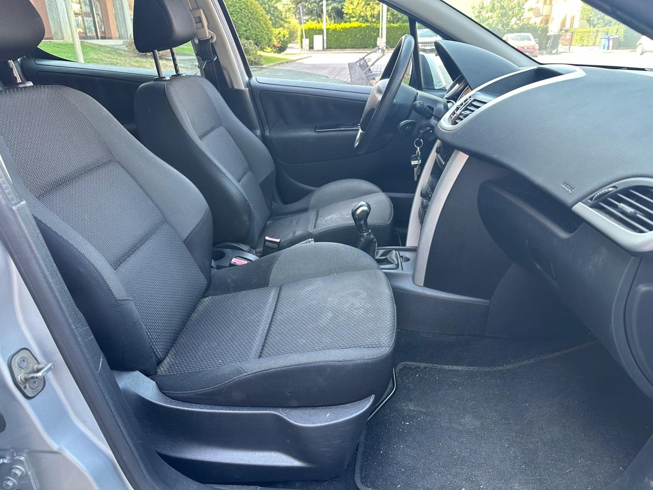 Peugeot 207 1.4 HDi NEOPATENTATI