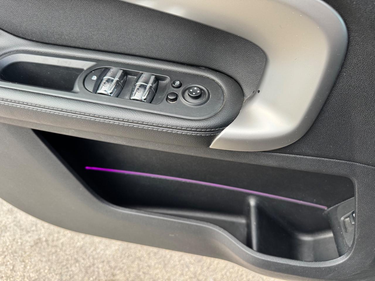 Mini Countryman 2.0 Cooper D NAVI/PELLE FARI LED