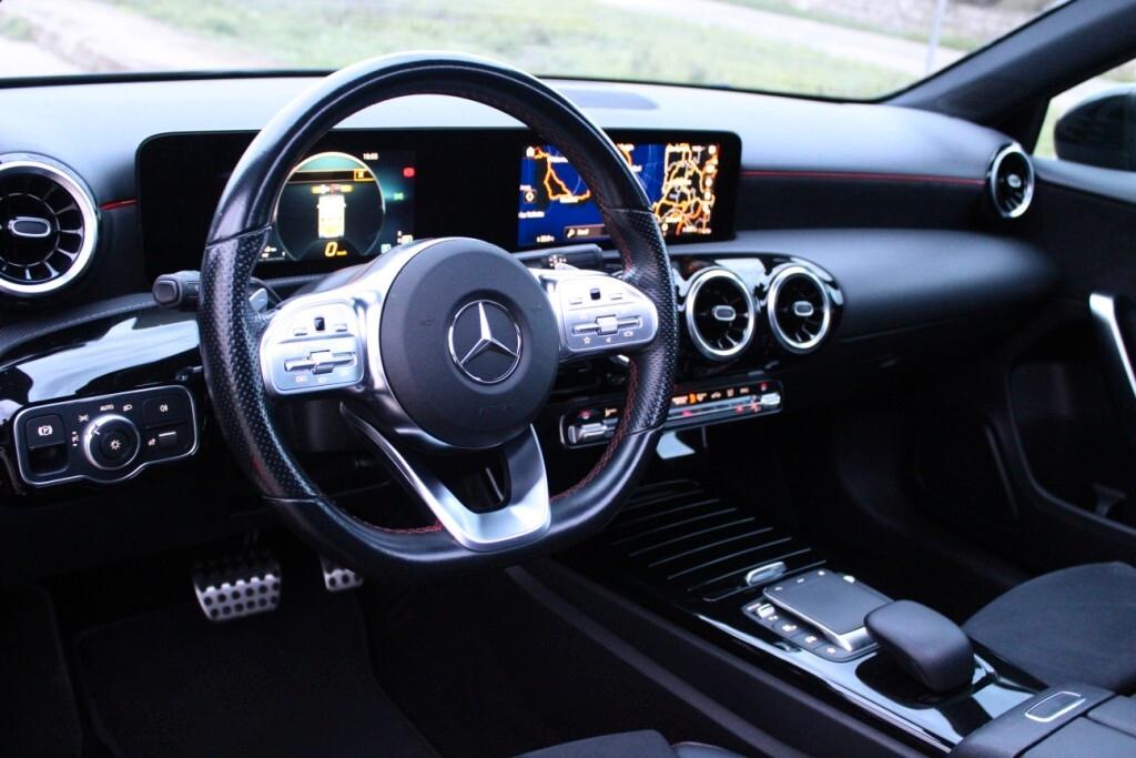 MERCEDES Classe A 180 d Aut. *AMG *Tetto