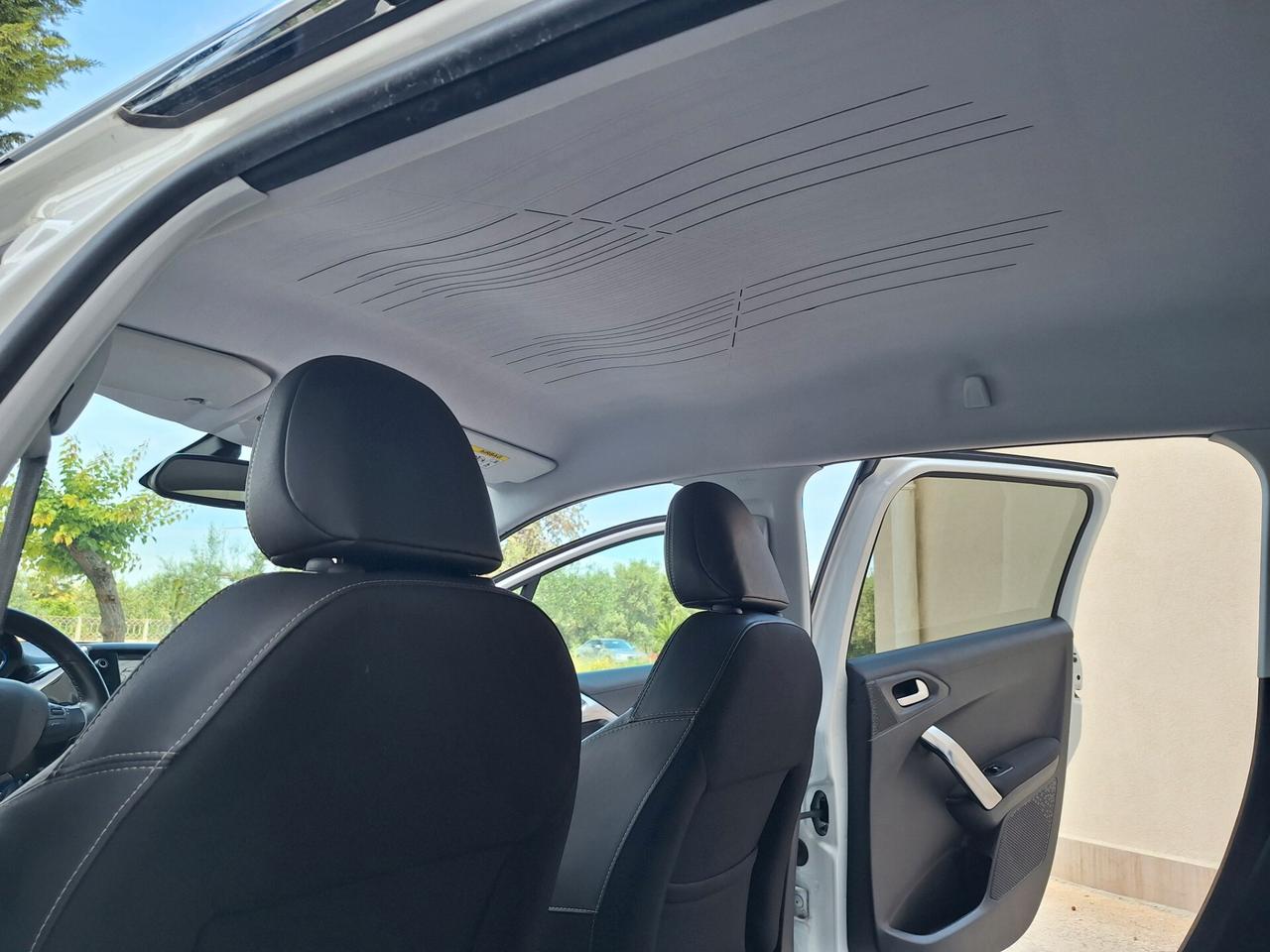 Peugeot 2008 1.6 HDi 100 cv Allure PERFETTA 2017