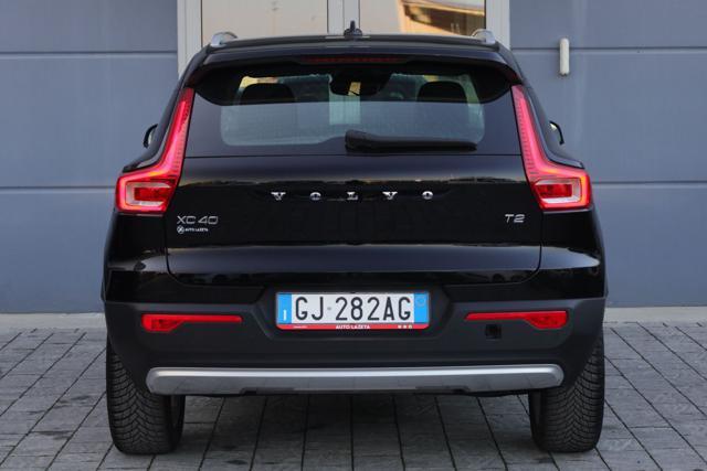 VOLVO XC40 T2 Geartronic Momentum Pro AUTOCARRO N1