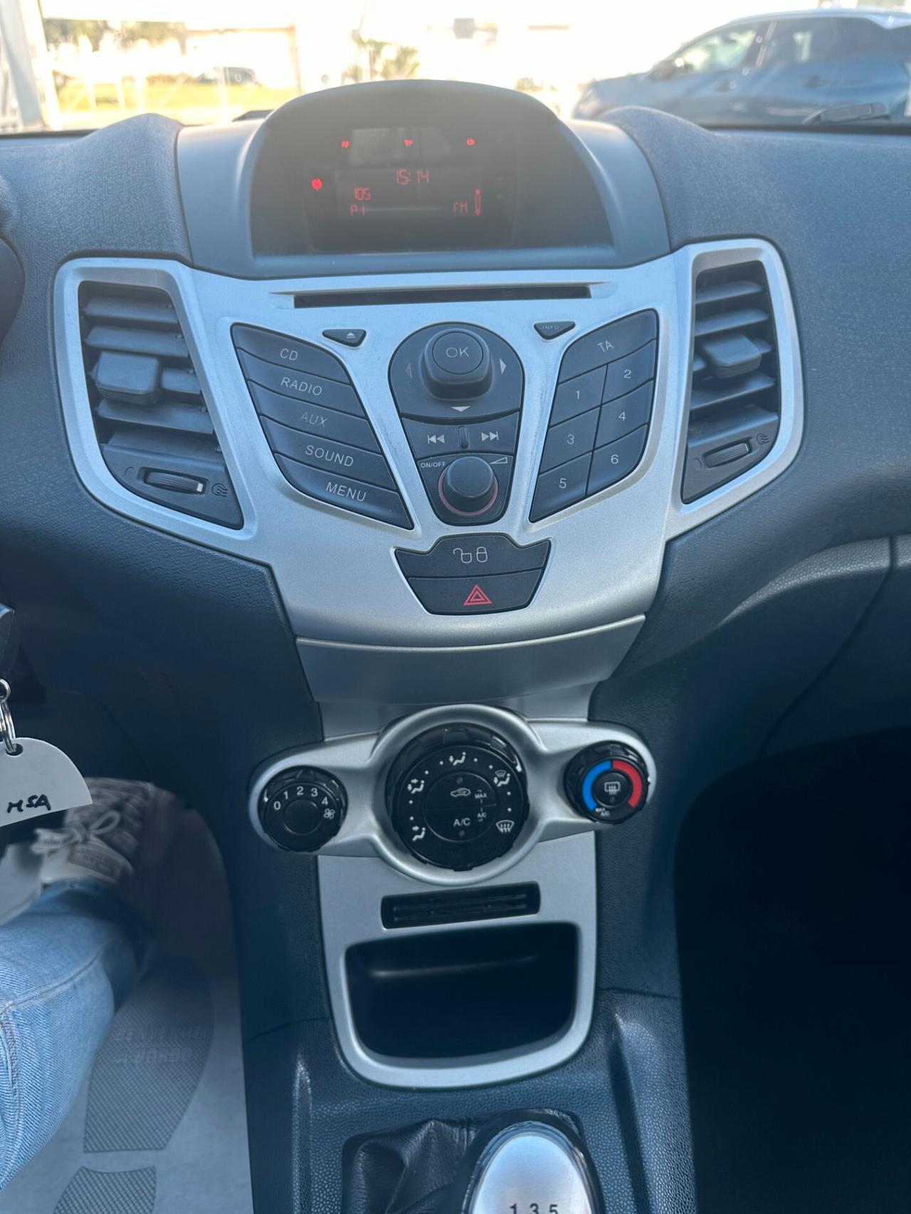 Ford Fiesta 1.4 TDCi 70CV 5 porte Titanium