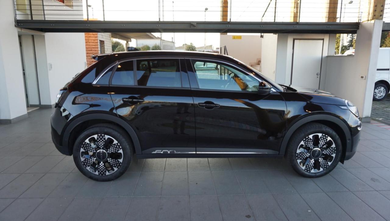 Fiat 600 Hybrid 100 CV DCT MHEV La Prima