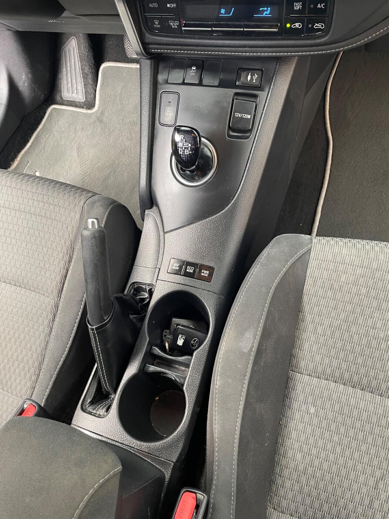 Toyota Auris 1.8 Hybrid*Neopatentati*Solo 105000km*