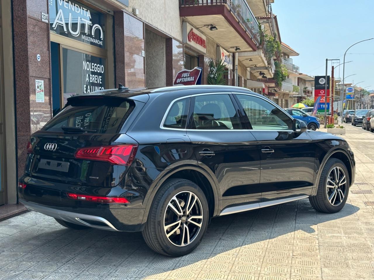 Audi Q5 35 TDI Sport tua a 352€ senza anticipo