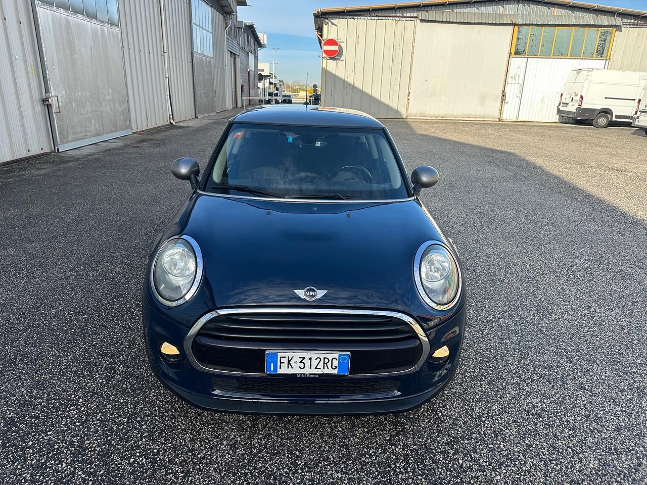 Mini 1.5 Cooper D 3 pt autom 7