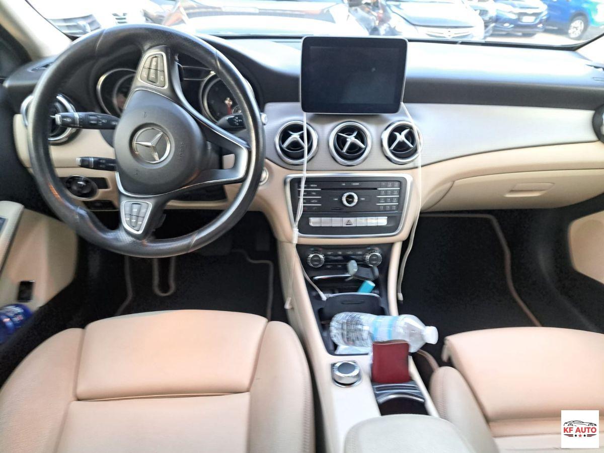 MERCEDES GLA - 180D Automatic Premium