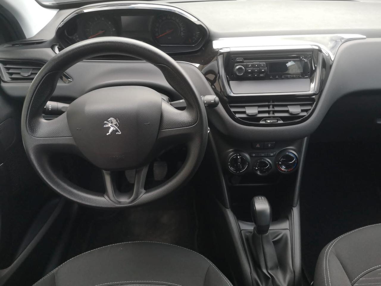 Peugeot 208 1.0 benzina 5 porte neopatentati