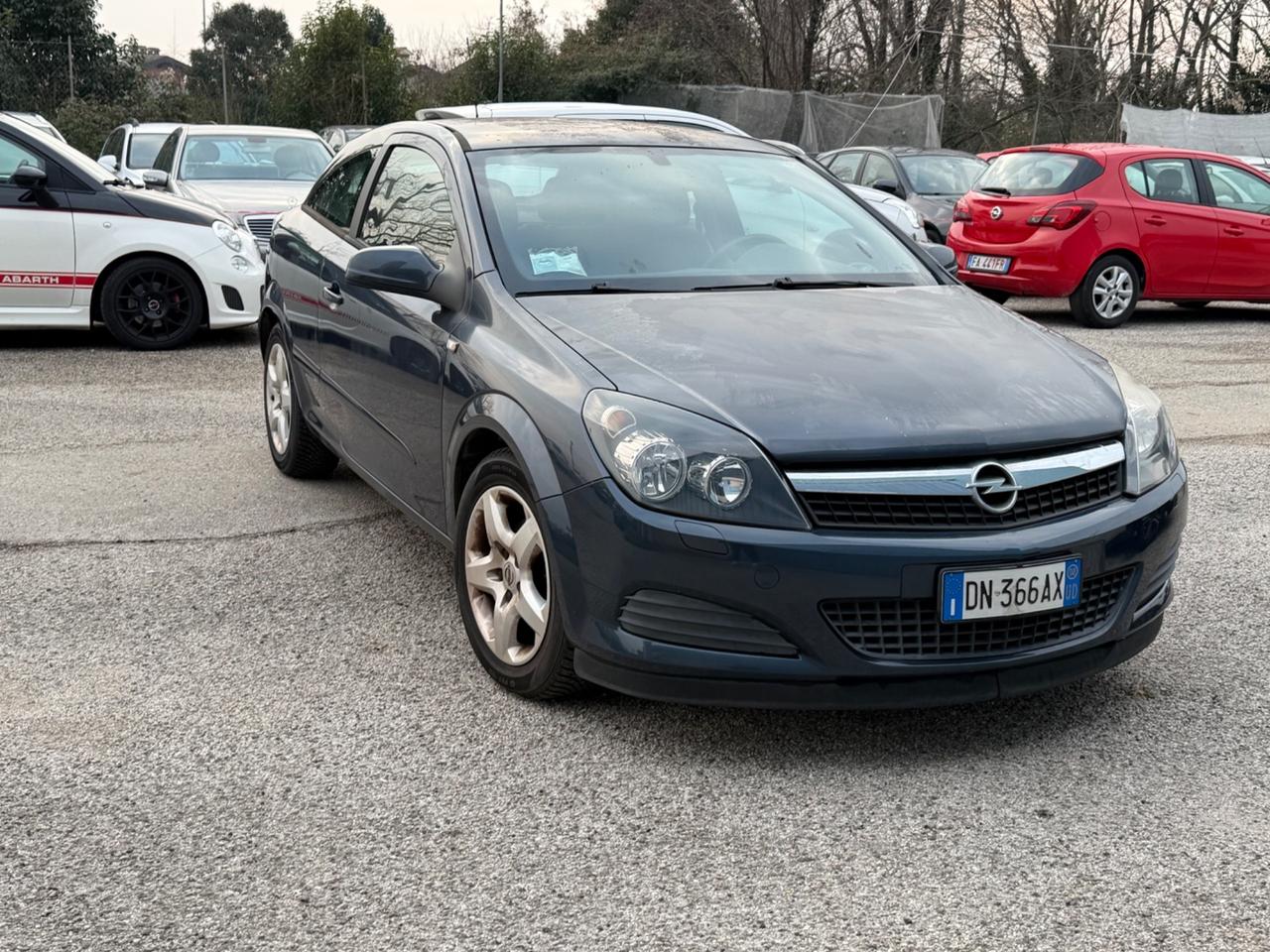Opel Astra GTC 1.4 16V Twinport 3 porte Enjoy