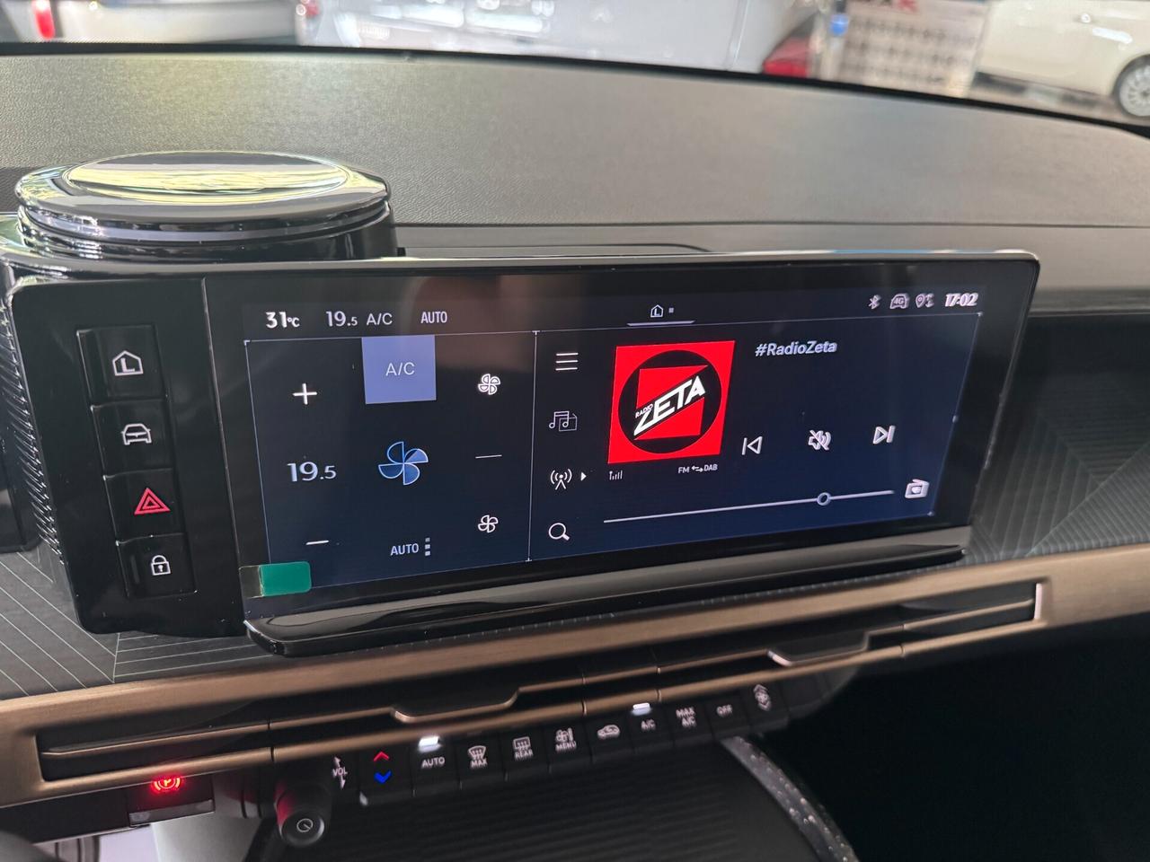 Lancia Ypsilon 1.2 mhev 110cv e-dct Led App conn 16" Neopat