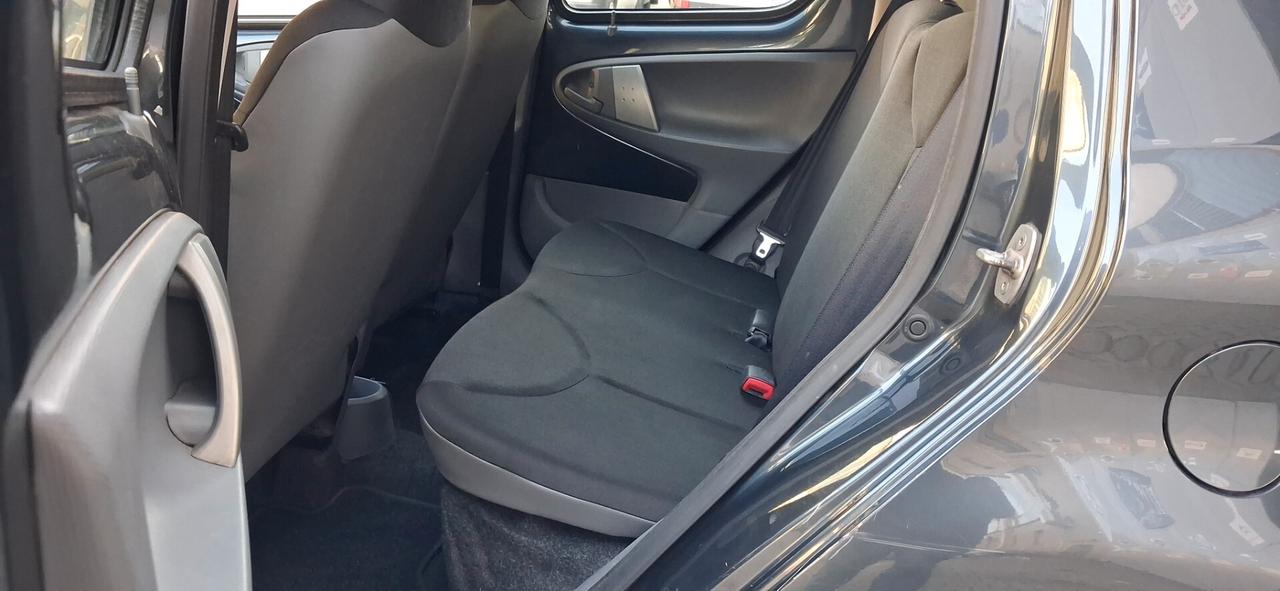 Toyota Aygo 1.0 VVT-i 5porte Sol