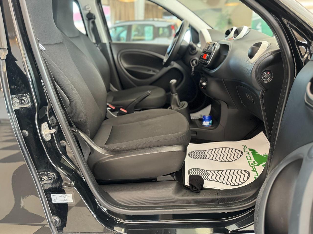 SMART ForFour 70 1.0 Passion Manuale Uni PRo